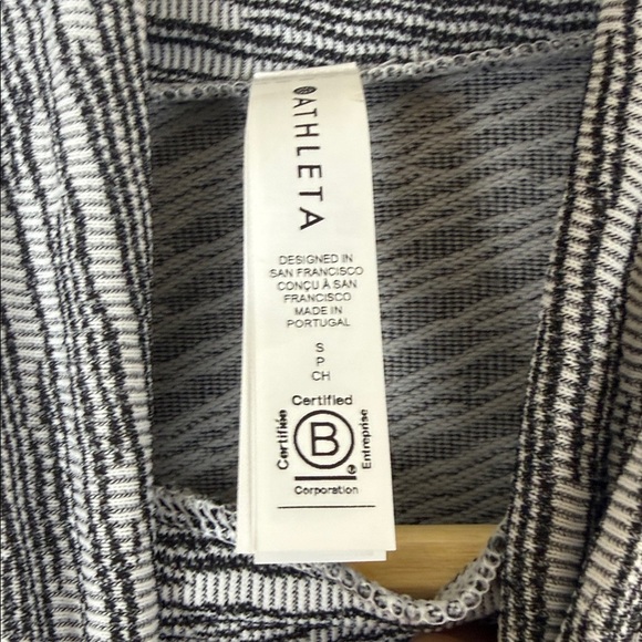 Athleta Black and White Flurry Seamless Turtleneck Small NWT - Picture 4 of 8
